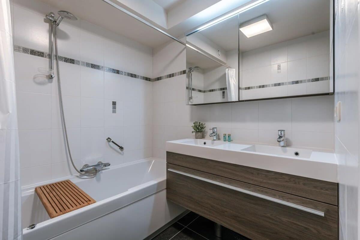 Huswell - Bright Apartment With Parking Near The Beach Bredene Esterno foto