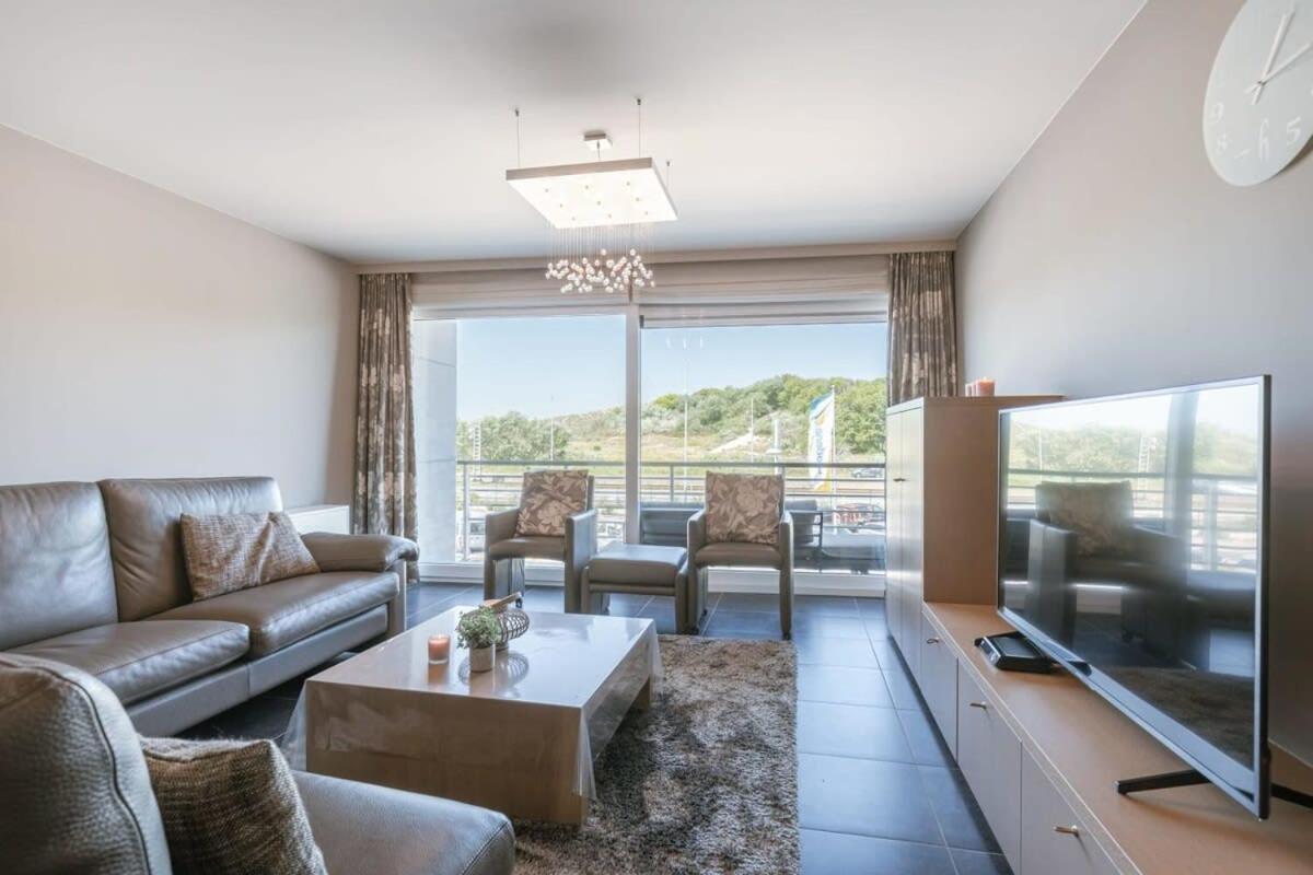 Huswell - Bright Apartment With Parking Near The Beach Bredene Esterno foto